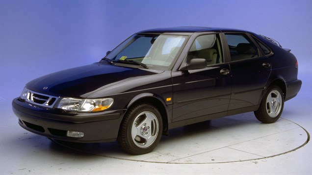 2001 Saab 9-3 4-door sedan