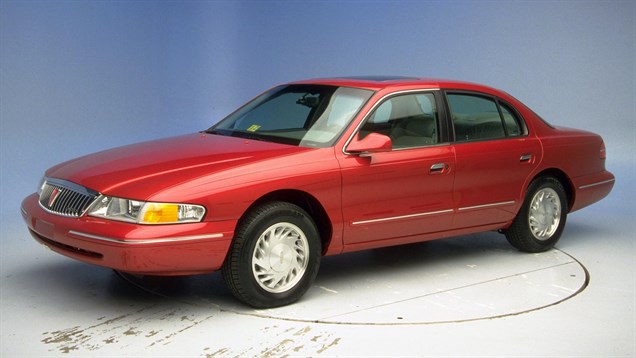 1997 Lincoln Continental 4-door sedan