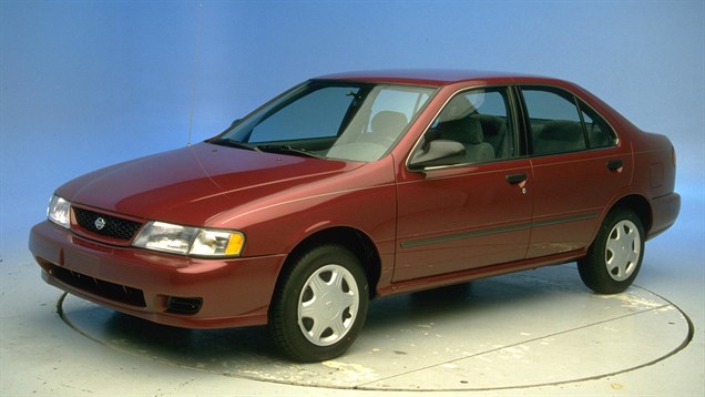 1999 Nissan Sentra 4-door sedan