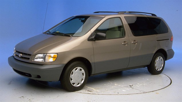 1998 Toyota Sienna Minivan