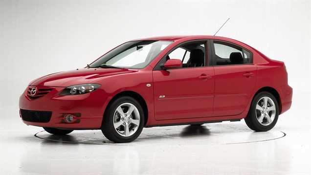 Mazda 3 2004 года
