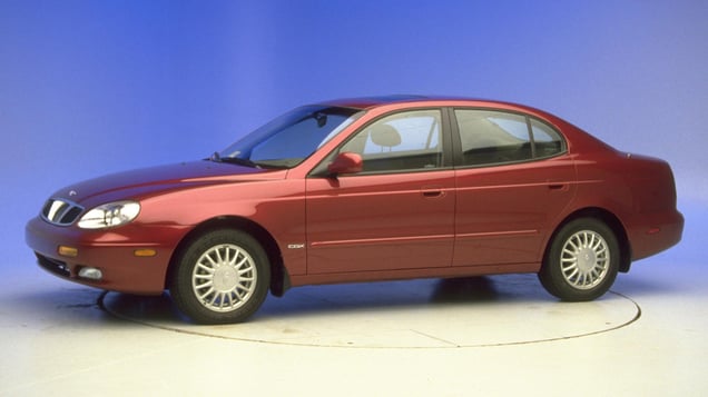 2001 Daewoo Leganza 4-door sedan