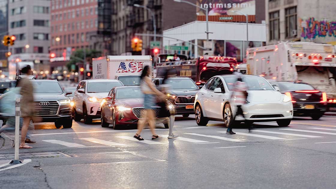 Daylight saving time keeps walkers safer