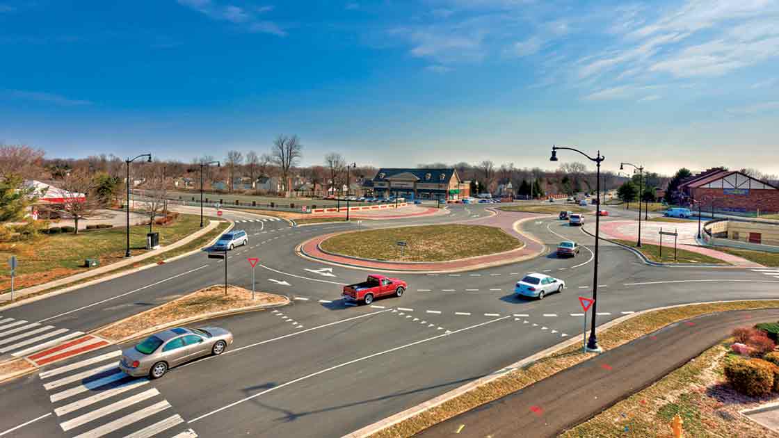 Double-teardrop roundabout in Carmel, IndianaDouble-teardrop roundabout in Carmel, Indiana(American Structurepoint, Inc. / Above All Photography)